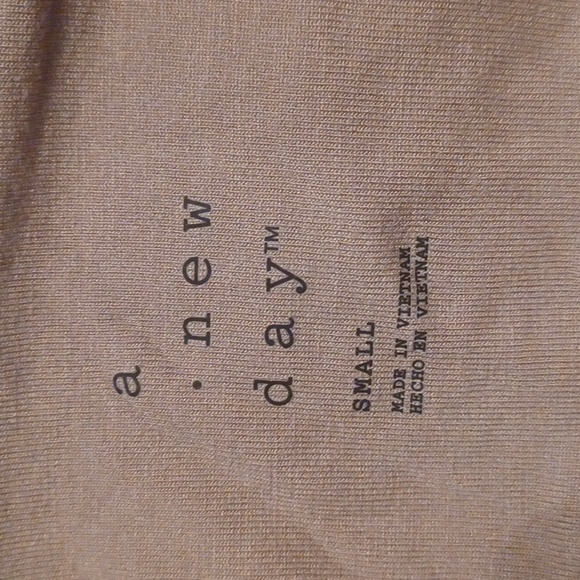 A New Day long-sleeve Ballet Style Maxi Dress Size S in Tan w/ Pockets! BNWT - Picture 5 of 6